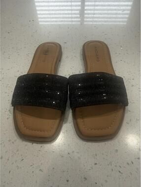 Andiamo sandals Women’s Size 7 Wide Black